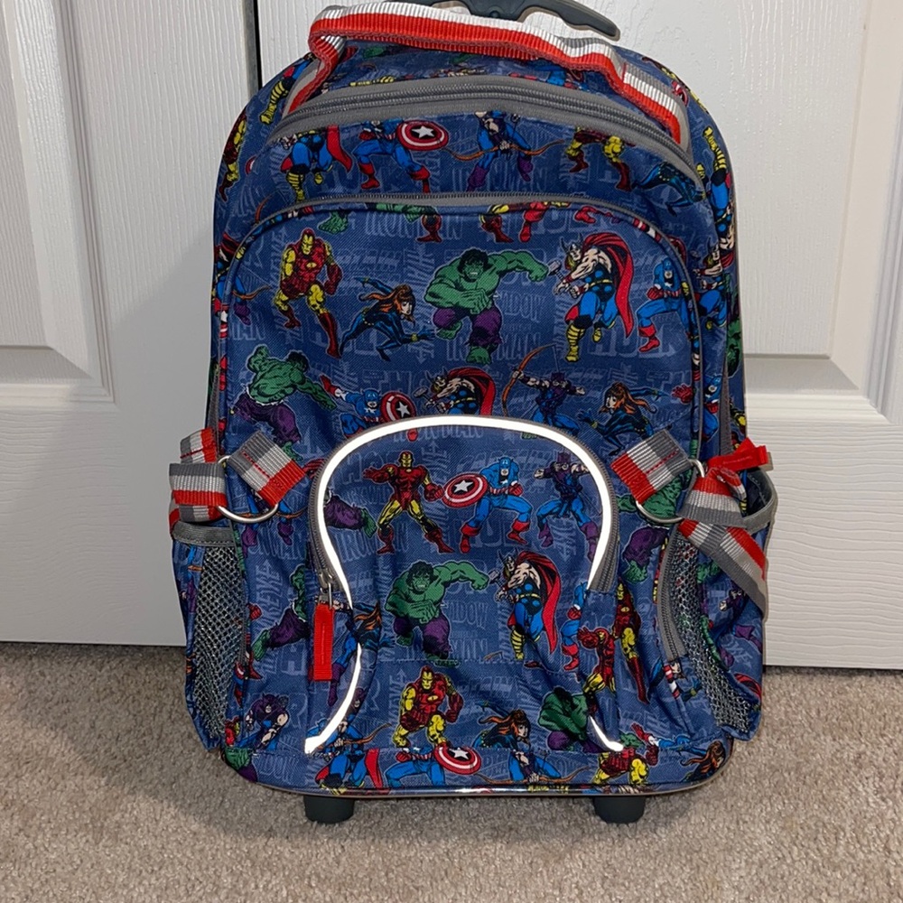 Like NEW! Pottery barn Avengers rolling backpack